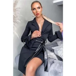 Kleid In Wickel-Optik Mit Trompetenärmeln Und Gürtel Schwarz 7 Kleid In Wickel-Optik Mit Trompetenärmeln Und Gürtel Schwarz -Stilvoll Gekleidet kleid in wickel optik mit trompetenaermeln und guertel schwarz3