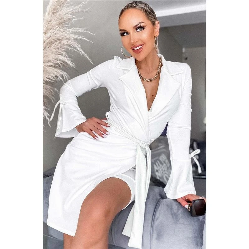 Kleid In Wickel-Optik Mit Trompetenärmeln Und Gürtel Weiß 2 Kleid In Wickel-Optik Mit Trompetenärmeln Und Gürtel Weiß – Bild 2